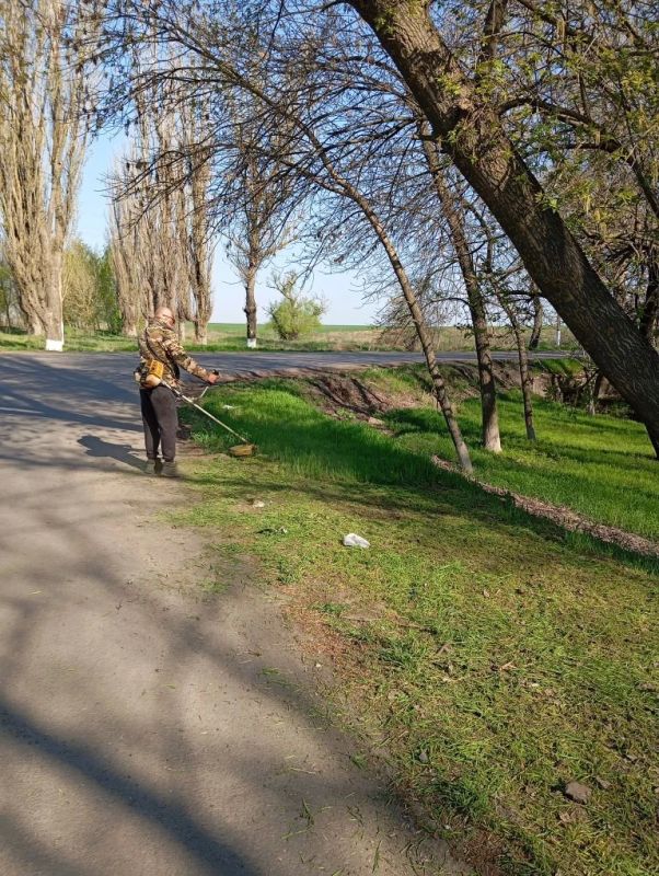 Еще некоторые сегодняшние фото с нашего субботника Еще некоторые сегодняшние фото с нашего субботника