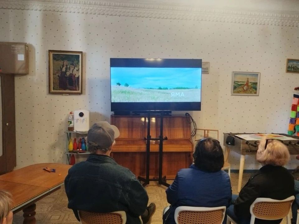 К Международному Дню освобождения узников концлагерей и Дню памяти жертв геноцида, 17 апреля в МБУ «Мироновский поселковый ДК» прошел показ фильма «Яма» К Международному Дню освобождения узников концлагерей и Дню памяти жертв геноцида, 17 апреля в МБУ «Мироновский поселковый ДК» прошел показ фильма «Яма»
