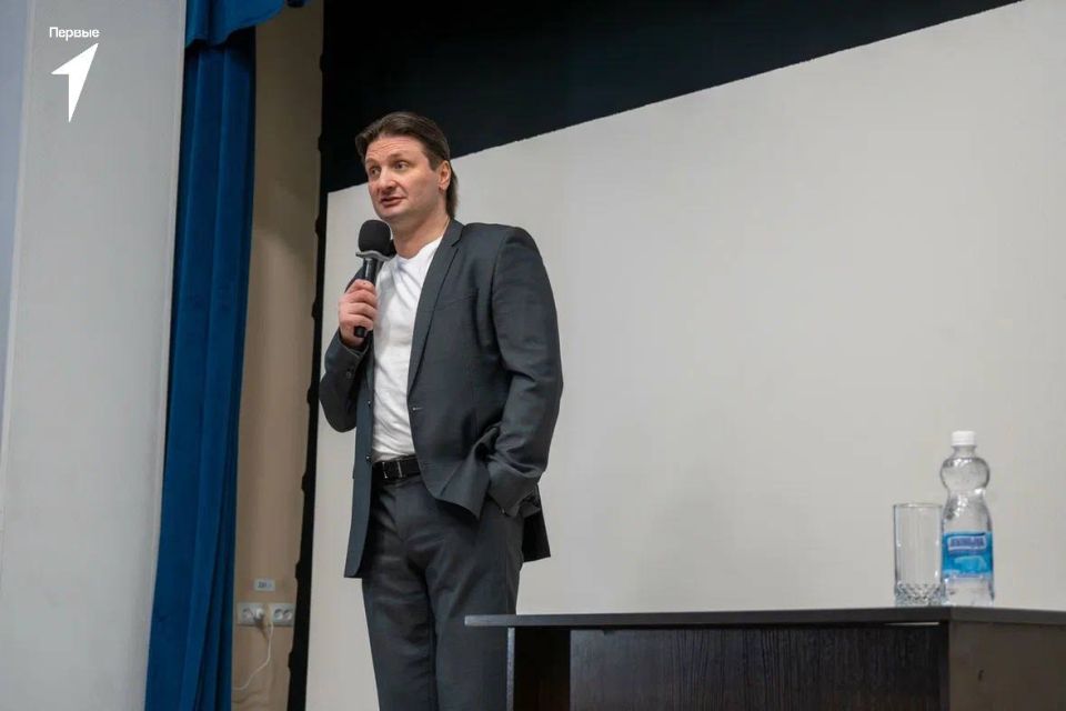 Диалог на равных с Эдгардом Запашным вдохновил активистов! Диалог на равных с Эдгардом Запашным вдохновил активистов!