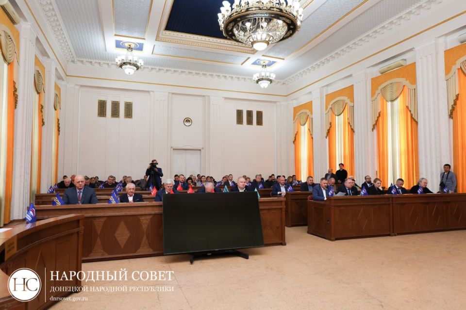 Юрий Покинтелица: Принял участие в 87-м пленарном заседании Народного Совета Донецкой Народной Республики Юрий Покинтелица: Принял участие в 87-м пленарном заседании Народного Совета Донецкой Народной Республики