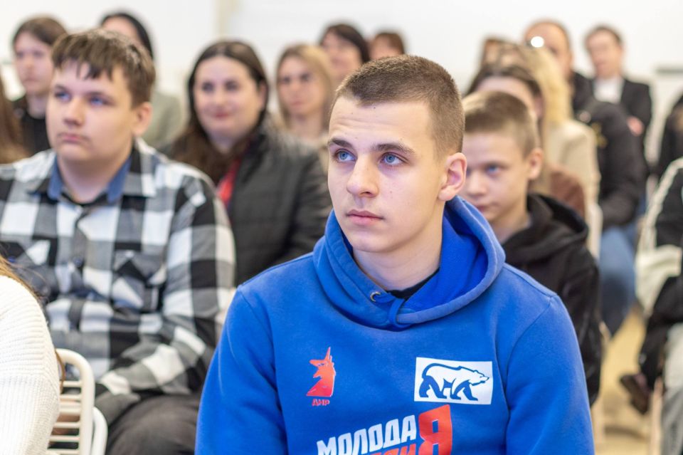 Александр Подгорный: Ты точно видел его ролики в интернете! Александр Подгорный: Ты точно видел его ролики в интернете!
