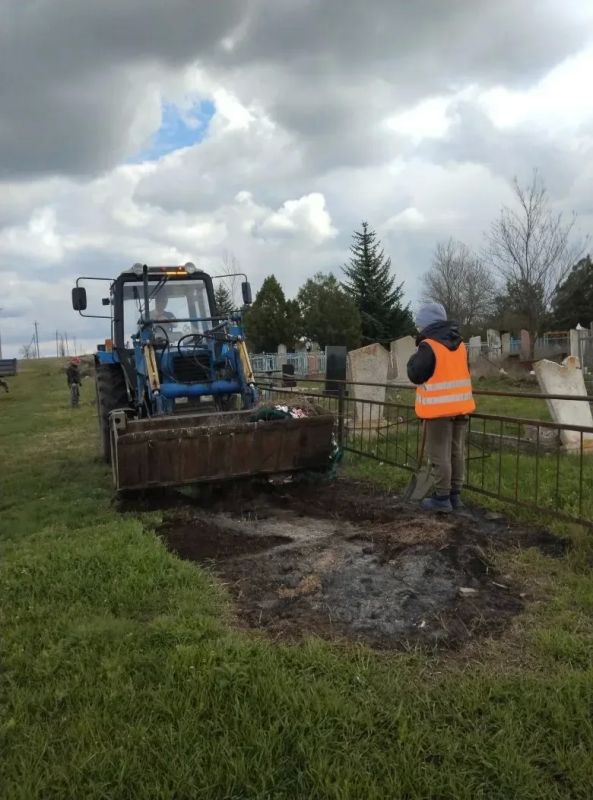 В рамках республиканской акции «Зелёный Донбасс» жители Володарского муниципального округа приняли активное участие в благоустройстве территории В рамках республиканской акции «Зелёный Донбасс» жители Володарского муниципального округа приняли активное участие в благоустройстве территории