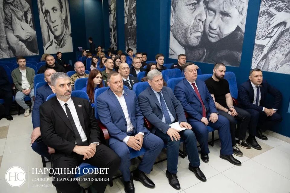 Константин Кузьмин: «Без срока давности. Нюрнберг Константин Кузьмин: «Без срока давности. Нюрнберг