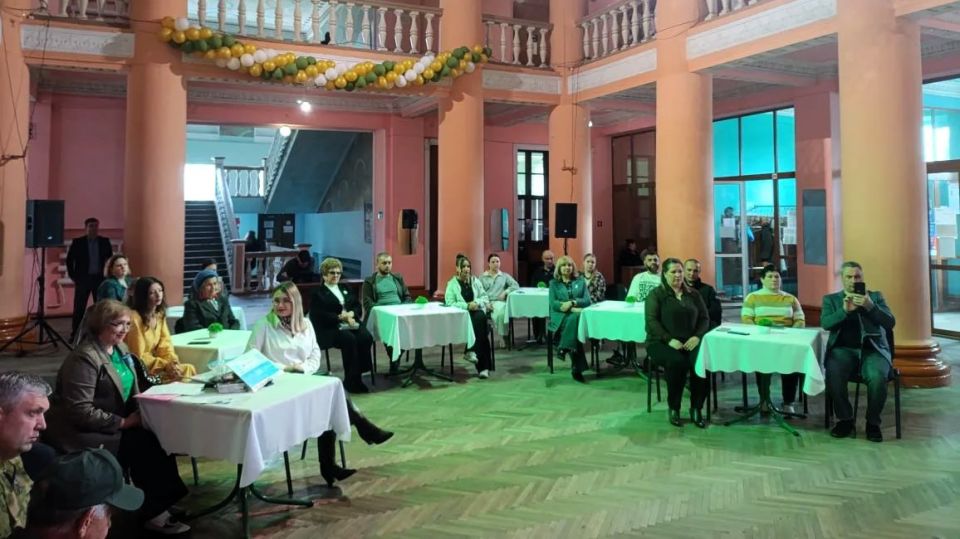 Адресаты торезского отделения филиала фонда «Защитники Отчества» посетили музыкальную гостиную Адресаты торезского отделения филиала фонда «Защитники Отчества» посетили музыкальную гостиную