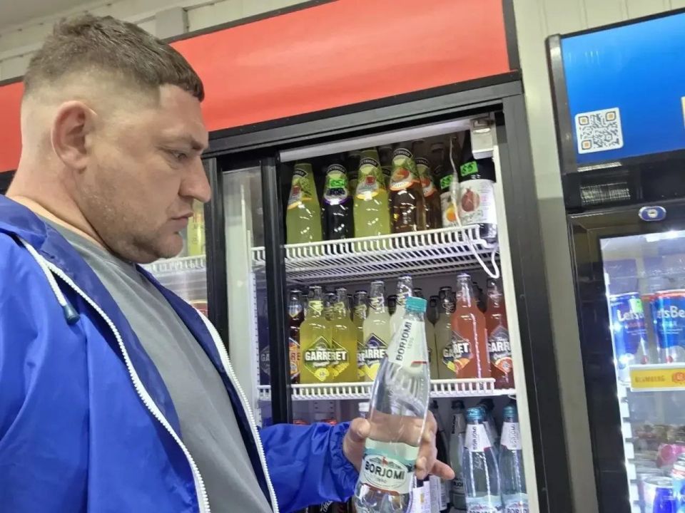Комитет Народного контроля Мангушского муниципального округа совместно с Сектором торговли Администрации Мангушского муниципального округа провели плановый рейд в пгт Мангуш по ул. Катанова, 45, в магазине «Магазин №1» с... Комитет Народного контроля Мангушского муниципального округа совместно с Сектором торговли Администрации Мангушского муниципального округа провели плановый рейд в пгт Мангуш по ул. Катанова, 45, в магазине «Магазин №1» с...