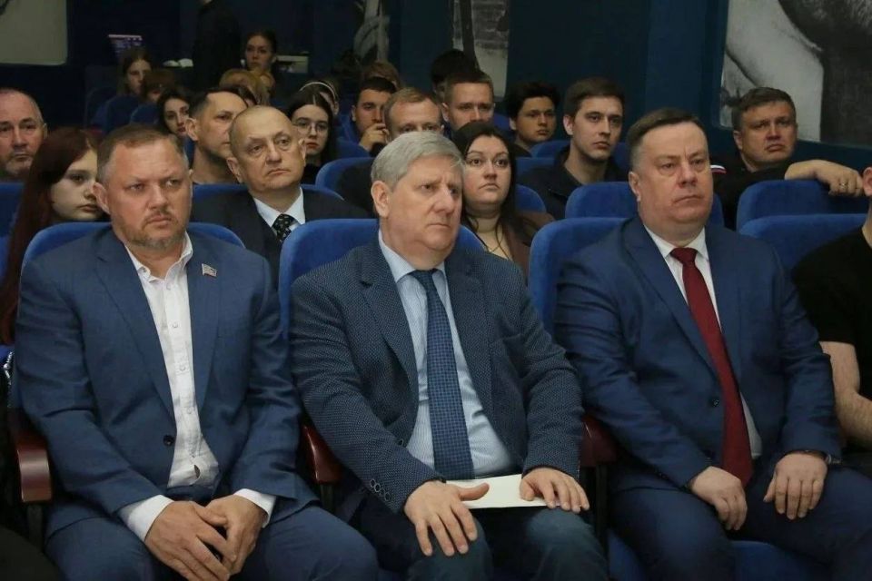 В Донецке открылась выставка «Без срока давности. Нюрнберг. 80 лет» В Донецке открылась выставка «Без срока давности. Нюрнберг. 80 лет»