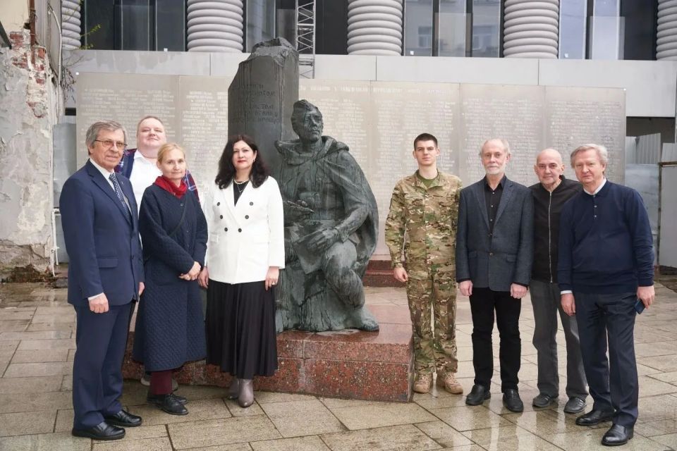 В Центральном доме журналиста в Москве прошла презентация книги донецких авторов В Центральном доме журналиста в Москве прошла презентация книги донецких авторов