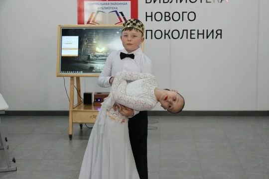 Амвросиевская центральная библиотека – место притяжения всех возрастов и поколений Амвросиевская центральная библиотека – место притяжения всех возрастов и поколений