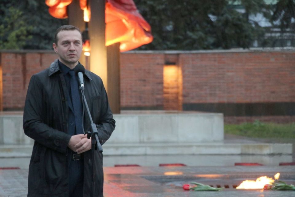 Владимир Ежиков: Помните! Через века, через года - помните! Владимир Ежиков: Помните! Через века, через года - помните!