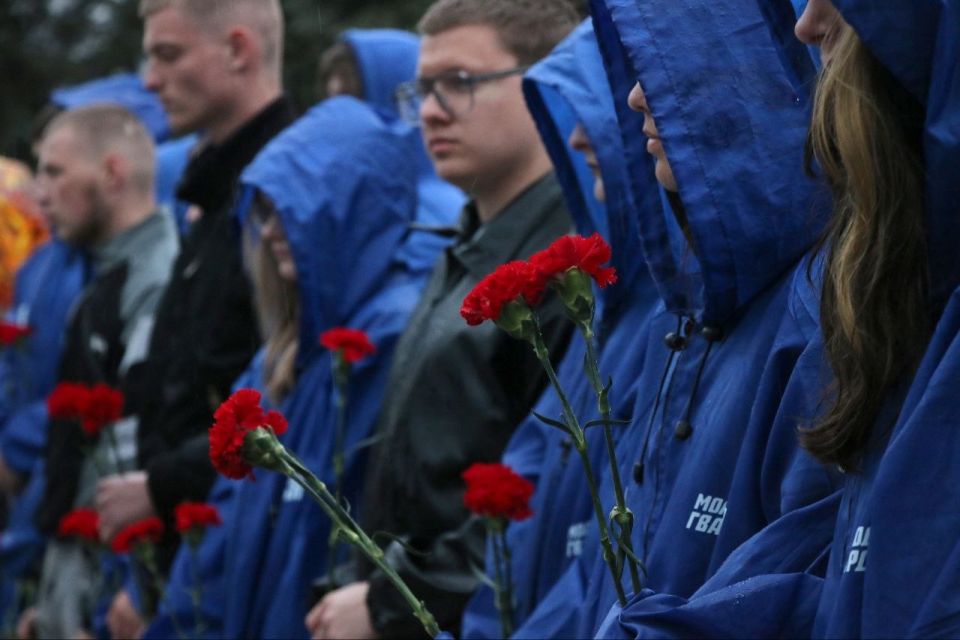 Владимир Ежиков: Помните! Через века, через года - помните! Владимир Ежиков: Помните! Через века, через года - помните!