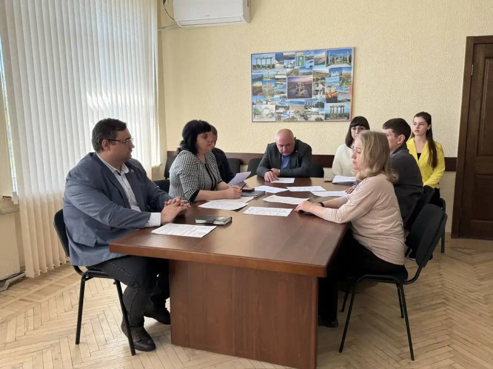 Работа на результат: в Мангушском местном отделении «Единой России» подвели итоги и наметили планы на будущее Работа на результат: в Мангушском местном отделении «Единой России» подвели итоги и наметили планы на будущее