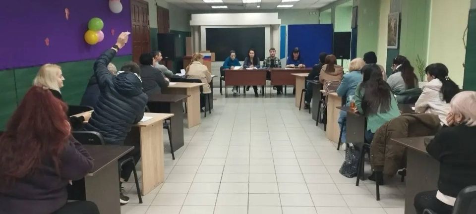 В Мангушском округе обсудили развитие культуры в рамках партийных проектов В Мангушском округе обсудили развитие культуры в рамках партийных проектов