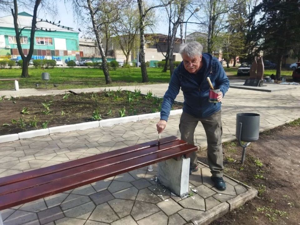 В Шахтерске навели порядок у памятника воинам-афганцам В Шахтерске навели порядок у памятника воинам-афганцам