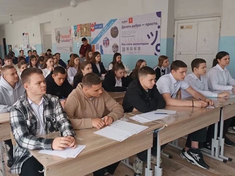 Жители Шахтерского округа присоединились к акции «Тотальный диктант» Жители Шахтерского округа присоединились к акции «Тотальный диктант»