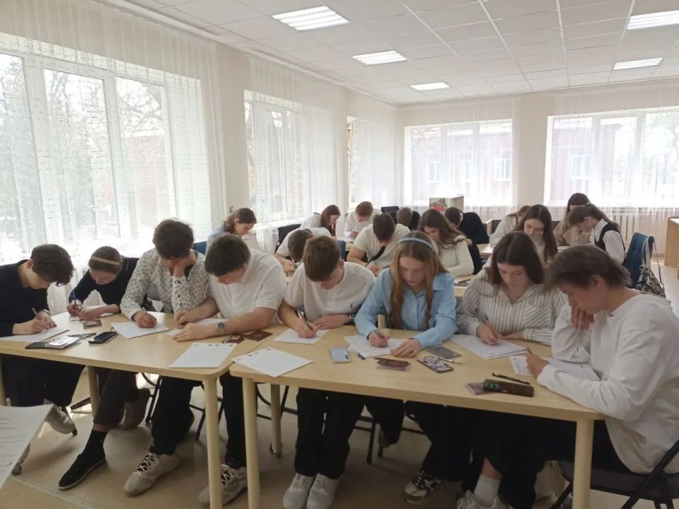 18 апреля, центральная городская модельная библиотека стала площадкой для проведения «Тотального Диктанта» 18 апреля, центральная городская модельная библиотека стала площадкой для проведения «Тотального Диктанта»