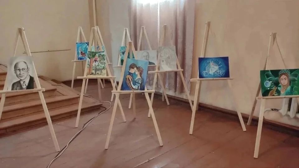 Сегодня, 20 апреля, в концертном зале Зугэсской школы искусств состоялась музыкальная гостиная «Удивительный мир С.С. Прокофьева» в рамках партийного проекта «Культура малой Родины» Сегодня, 20 апреля, в концертном зале Зугэсской школы искусств состоялась музыкальная гостиная «Удивительный мир С.С. Прокофьева» в рамках партийного проекта «Культура малой Родины»