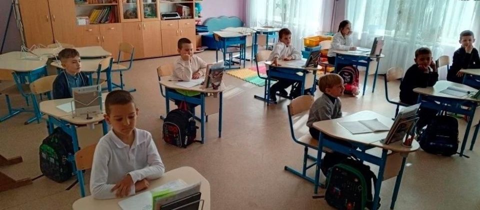 Делегация Ставрополья привезла подарки в гимназию-детский сад в Светлодарске Делегация Ставрополья привезла подарки в гимназию-детский сад в Светлодарске