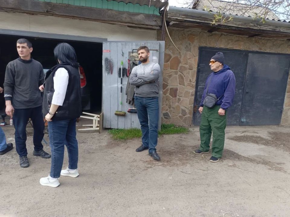 В субботу заместитель главы Администрации муниципального образования Виктория Рогожина провела встречу с жителями города Зугрэс по улице Чапаева В субботу заместитель главы Администрации муниципального образования Виктория Рогожина провела встречу с жителями города Зугрэс по улице Чапаева