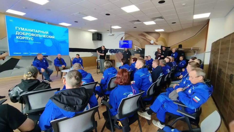 Артём Жога: В Донецке встретился с участниками первой окружной миссии проекта "Доброслужащий" Артём Жога: В Донецке встретился с участниками первой окружной миссии проекта "Доброслужащий"