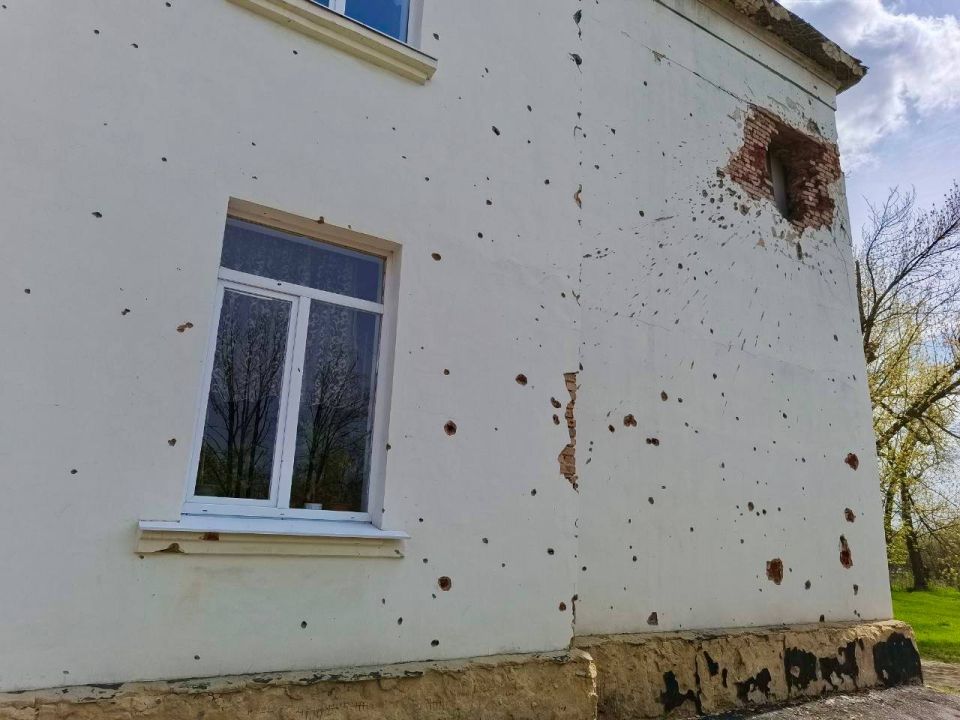 Сегодня в России проходит ставшая уже традиционной акция «Тотальный диктант» — общественный некоммерческий проект, который объединяет всех, кто любит и ценит русский язык Сегодня в России проходит ставшая уже традиционной акция «Тотальный диктант» — общественный некоммерческий проект, который объединяет всех, кто любит и ценит русский язык