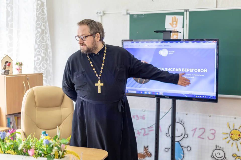 Ты точно видел его ролики в интернете! Ты точно видел его ролики в интернете!