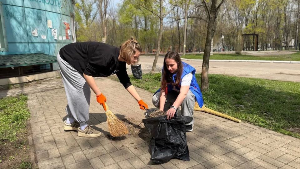 Мы за чистоту. В рамках Всероссийской недели субботников «Мы за чистоту» команда неравнодушных объединилась ради общего дела Мы за чистоту. В рамках Всероссийской недели субботников «Мы за чистоту» команда неравнодушных объединилась ради общего дела