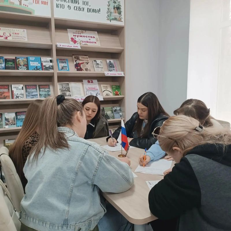 Игорь Мартынов: Культурно-просветительская акция «Тотальный диктант» Игорь Мартынов: Культурно-просветительская акция «Тотальный диктант»