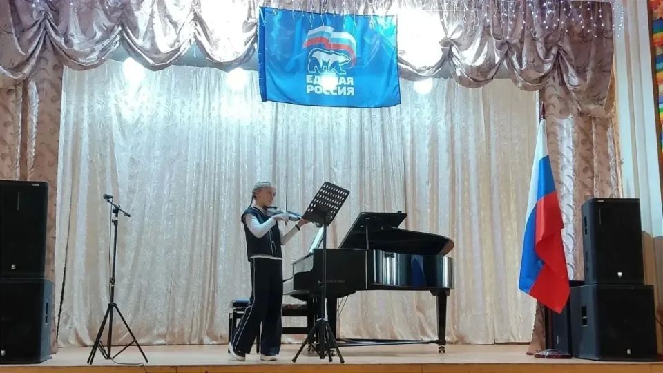 Сегодня, 20 апреля, в концертном зале Зугэсской школы искусств состоялась музыкальная гостиная «Удивительный мир С.С. Прокофьева» в рамках партийного проекта «Культура малой Родины» Сегодня, 20 апреля, в концертном зале Зугэсской школы искусств состоялась музыкальная гостиная «Удивительный мир С.С. Прокофьева» в рамках партийного проекта «Культура малой Родины»