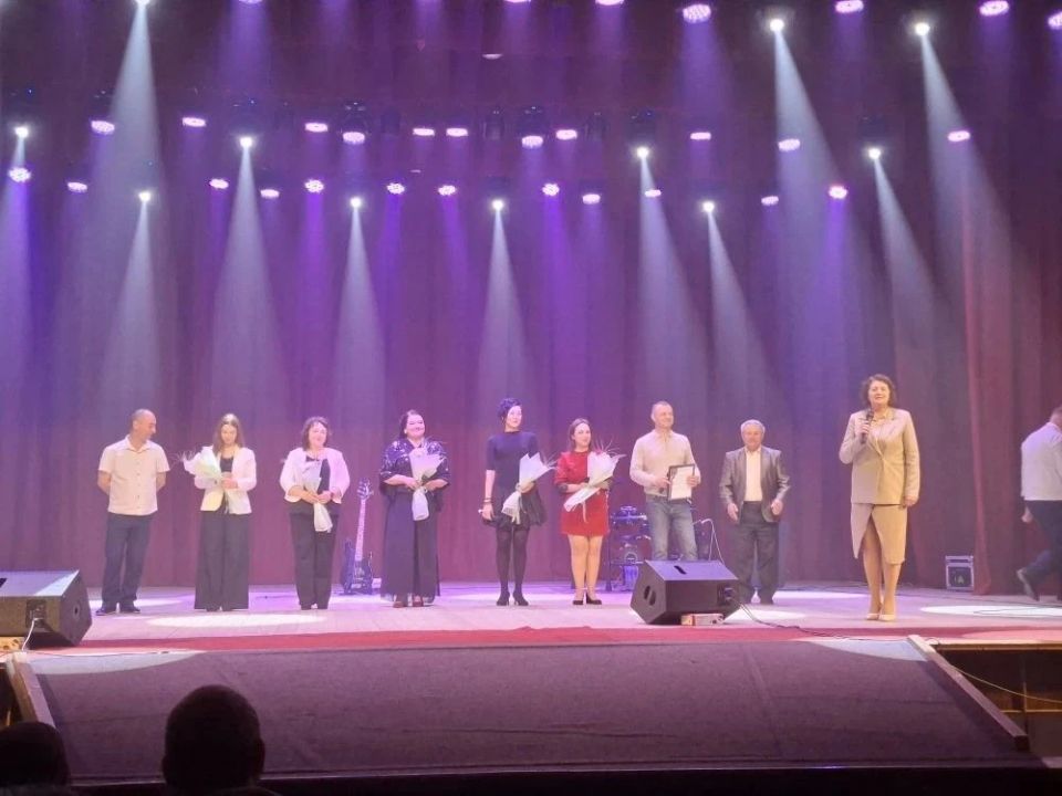 В поселке Старобешево состоялся концерт группы «Альянс» В поселке Старобешево состоялся концерт группы «Альянс»