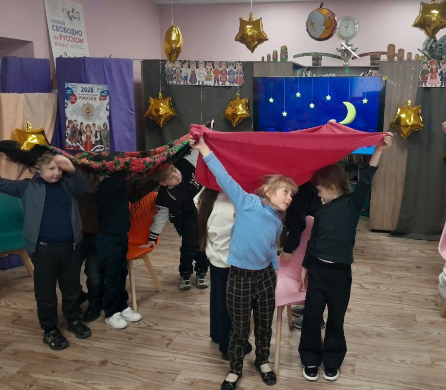 В рамках ежегодной Всероссийской акции «Библионочь-2026» сотрудники детской библиотеки-филиала провели для обучающихся 1 класса МБОУ «Школа № 5 города Дебальцево» фольклорный час «Сказки на ночь» В рамках ежегодной Всероссийской акции «Библионочь-2026» сотрудники детской библиотеки-филиала провели для обучающихся 1 класса МБОУ «Школа № 5 города Дебальцево» фольклорный час «Сказки на ночь»