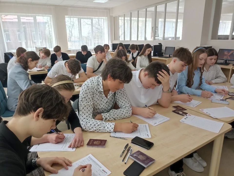 18 апреля, центральная городская модельная библиотека стала площадкой для проведения «Тотального Диктанта» 18 апреля, центральная городская модельная библиотека стала площадкой для проведения «Тотального Диктанта»