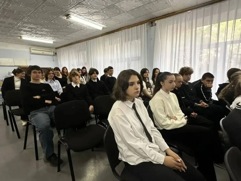 17 апреля, в ГБОУ «Средняя школа №57 городского округа Макеевка» ДНР состоялся лекторий, посвящённый теме Геноцида Советского народа в годы Великой Отечественной войны 17 апреля, в ГБОУ «Средняя школа №57 городского округа Макеевка» ДНР состоялся лекторий, посвящённый теме Геноцида Советского народа в годы Великой Отечественной войны