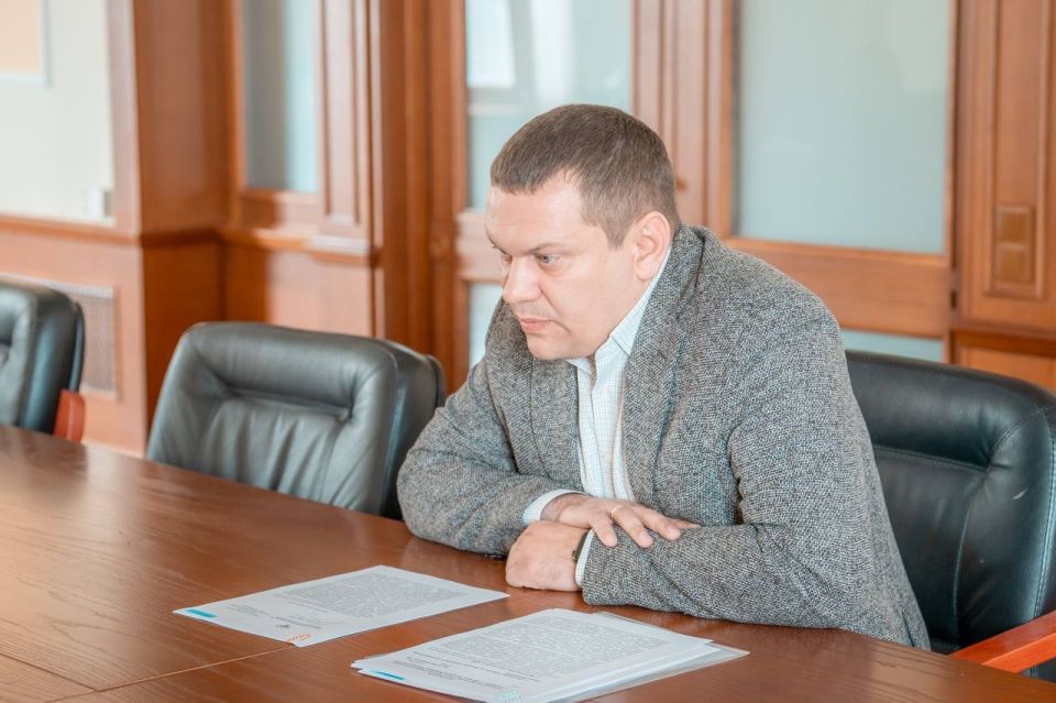Наталья Никонорова: Сегодня провели рабочую встречу с Министром образования и науки ДНР Олегом Трофимовым Наталья Никонорова: Сегодня провели рабочую встречу с Министром образования и науки ДНР Олегом Трофимовым