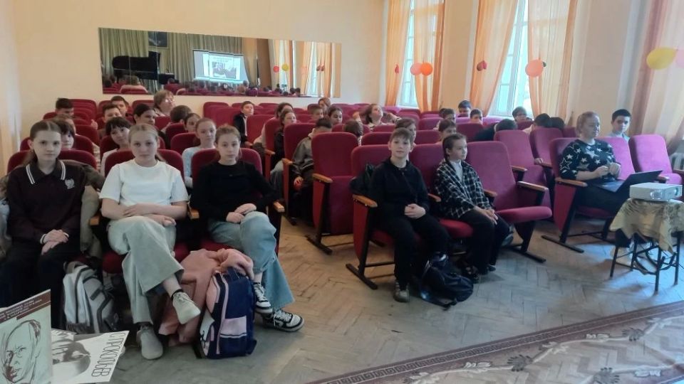 Гений и новатор: в Старобешевской ДШИ прошла лекция к юбилею Прокофьева Гений и новатор: в Старобешевской ДШИ прошла лекция к юбилею Прокофьева