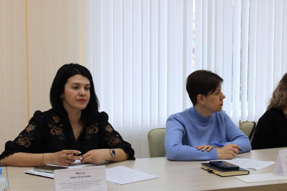 Состоялось заседание комиссии по делам несовершеннолетних и защите их прав администрации городского округа Горловка Состоялось заседание комиссии по делам несовершеннолетних и защите их прав администрации городского округа Горловка