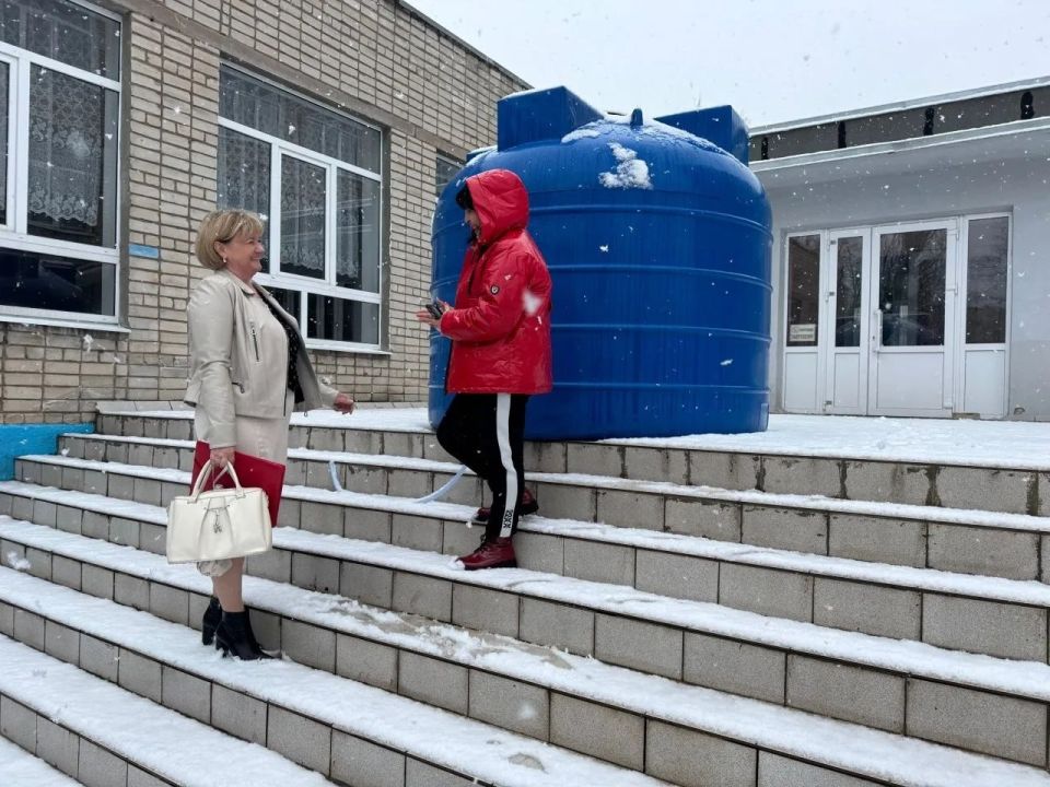 Роман Конев: 21 апреля 2026 года депутаты Горловского городского совета от «Единой России» – Елена Кузьмина, Евгений Прокопович, Александр Кунов, Эдуард Полепкин и Андрей Костюк посетили места подвоза воды и осуществили... Роман Конев: 21 апреля 2026 года депутаты Горловского городского совета от «Единой России» – Елена Кузьмина, Евгений Прокопович, Александр Кунов, Эдуард Полепкин и Андрей Костюк посетили места подвоза воды и осуществили...