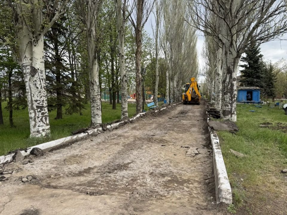 В Кировском стартовал ремонт западной части парка «Победа» В Кировском стартовал ремонт западной части парка «Победа»