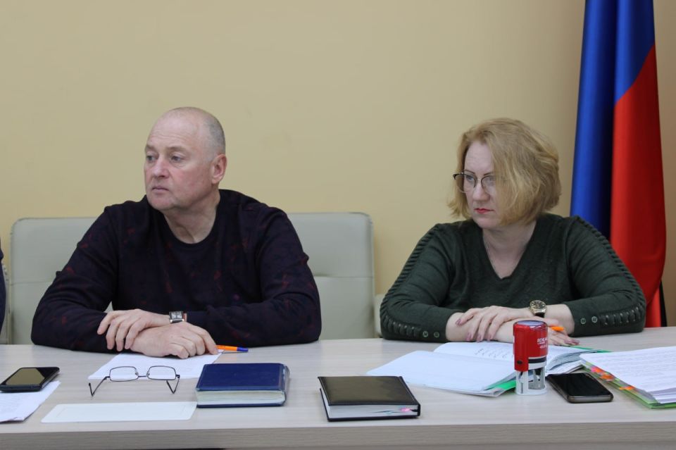 Состоялось заседание комиссии по делам несовершеннолетних и защите их прав администрации городского округа Горловка Состоялось заседание комиссии по делам несовершеннолетних и защите их прав администрации городского округа Горловка