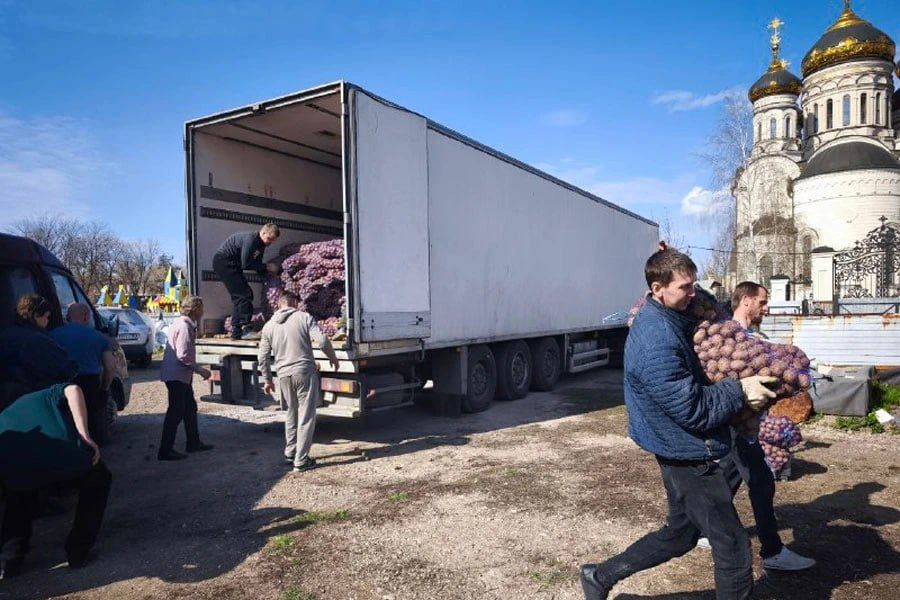 Александр Волошин: #гуманитарнаяпомощь. Совместно с региональным отделением общероссийского движения «Народный Фронт» ДНР и АНО «Сила Мира» в Светлую седмицу оказали продовольственную помощь жителям Горловки В составе... Александр Волошин: #гуманитарнаяпомощь. Совместно с региональным отделением общероссийского движения «Народный Фронт» ДНР и АНО «Сила Мира» в Светлую седмицу оказали продовольственную помощь жителям Горловки В составе...