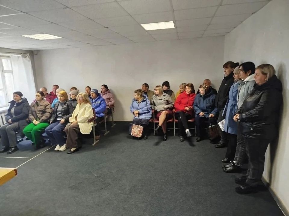 Заместитель главы Администрации Старобешевского муниципального округа Михаил Ольмезов встречу с гражданами села Новозарьевка Заместитель главы Администрации Старобешевского муниципального округа Михаил Ольмезов встречу с гражданами села Новозарьевка