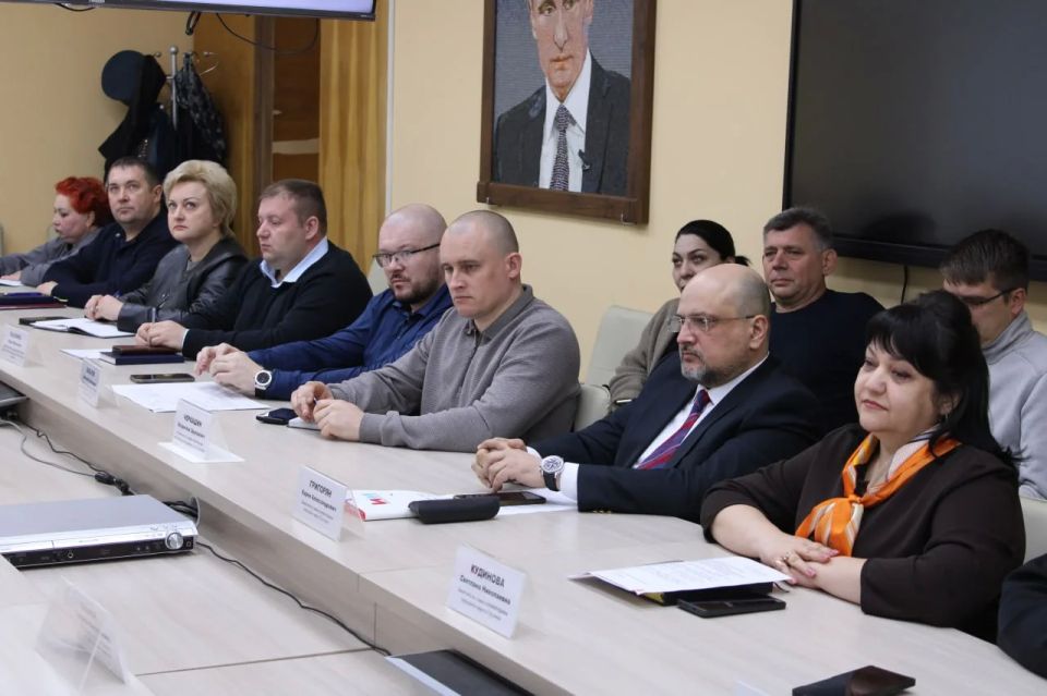 В администрации городского округа Горловка состоялось аппаратное совещание В администрации городского округа Горловка состоялось аппаратное совещание