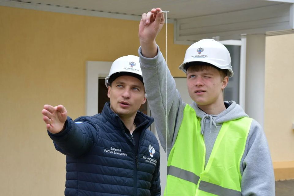 Согласно плану профориентационных мероприятий по введению в специальность "Строительство и эксплуатация зданий и сооружений", в рамках программ ФП "Профессионалитет" национального проекта "Молодёжь и дети", заместитель... Согласно плану профориентационных мероприятий по введению в специальность "Строительство и эксплуатация зданий и сооружений", в рамках программ ФП "Профессионалитет" национального проекта "Молодёжь и дети", заместитель...