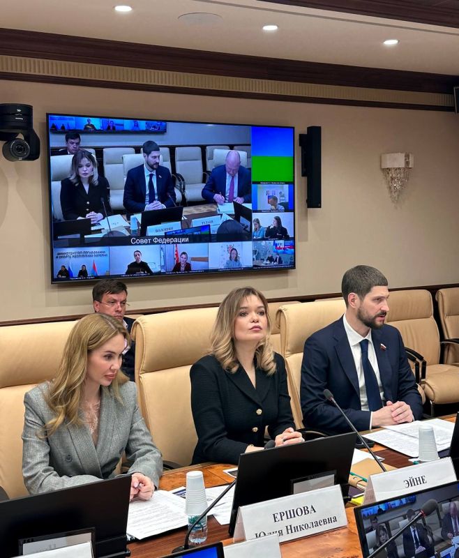 Александр Волошин: #КОДНЕПОКОРЁННЫХ2026. Сегодня в Совете Федерации прошло итоговое заседание рабочей группы по подготовке к старту патриотической российско-белорусской патриотической экспедиции «Код Непокоренных» Александр Волошин: #КОДНЕПОКОРЁННЫХ2026. Сегодня в Совете Федерации прошло итоговое заседание рабочей группы по подготовке к старту патриотической российско-белорусской патриотической экспедиции «Код Непокоренных»