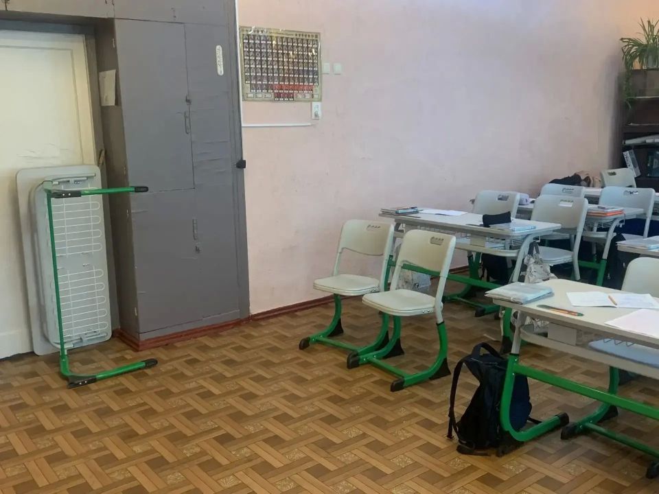 В рамках проведения всероссийского учения 21 апреля 2026 г. в ГБОУ «ШКОЛА №13 г.о. Торез» прошли учения по отработке комплексного сценария «Действия работников, обучающихся, сотрудников охраны образовательных организаций, а... В рамках проведения всероссийского учения 21 апреля 2026 г. в ГБОУ «ШКОЛА №13 г.о. Торез» прошли учения по отработке комплексного сценария «Действия работников, обучающихся, сотрудников охраны образовательных организаций, а...