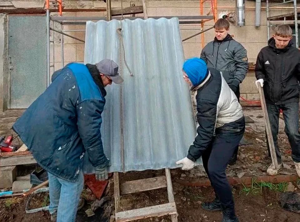 Добровольцы из ЕАО приняли участие в Патриаршей гуманитарной миссии в ДНР Добровольцы из ЕАО приняли участие в Патриаршей гуманитарной миссии в ДНР