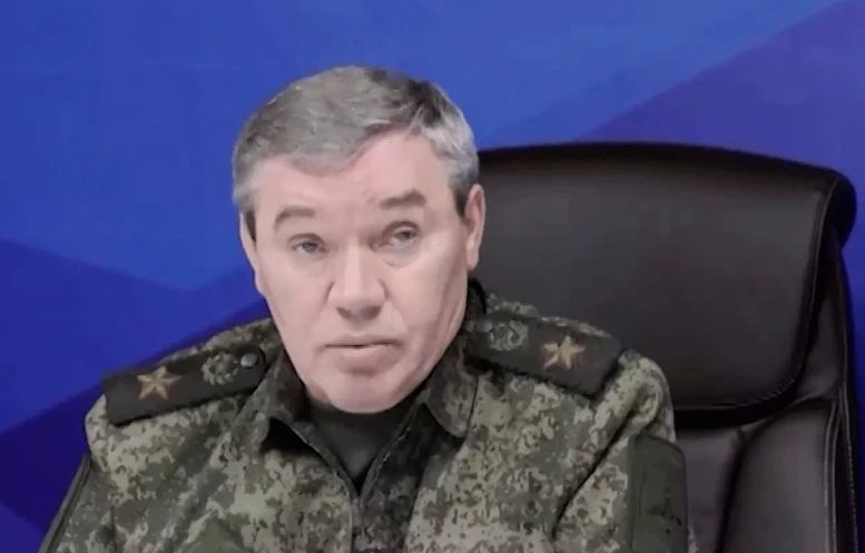 Валерий Герасимов заявил, что ЛНР освобождена, наступление российских войск идет по всем направлениям