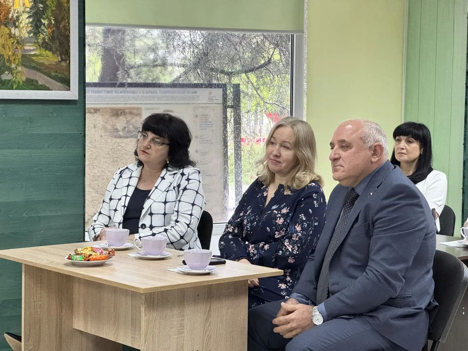 В Мангушском округе с теплом и уважением отмечают День местного самоуправления В Мангушском округе с теплом и уважением отмечают День местного самоуправления