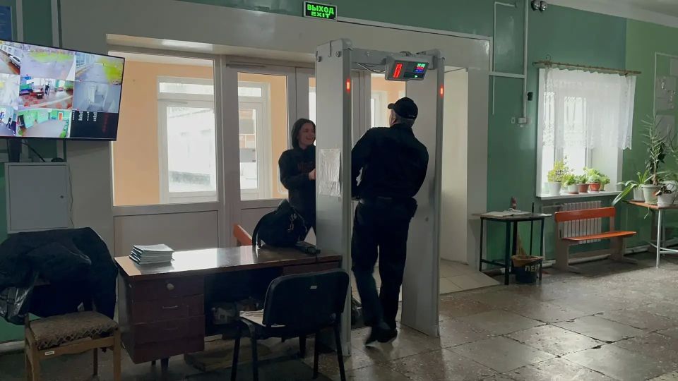21 апреля 2026 года педагогический коллектив, технический персонал, работники охраны, учащиеся ГБОУ «Школа № 4 г.о. Дебальцево» приняли участие во Всероссийском учении по отработке комплексного сценария «Действия работников... 21 апреля 2026 года педагогический коллектив, технический персонал, работники охраны, учащиеся ГБОУ «Школа № 4 г.о. Дебальцево» приняли участие во Всероссийском учении по отработке комплексного сценария «Действия работников...