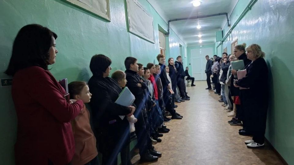 21 апреля 2026 года в ГБОУ «Луганская школа №12 г.о.Дебальцево» прошли Всероссийские учения по отработке действий при террористических угрозах 21 апреля 2026 года в ГБОУ «Луганская школа №12 г.о.Дебальцево» прошли Всероссийские учения по отработке действий при террористических угрозах