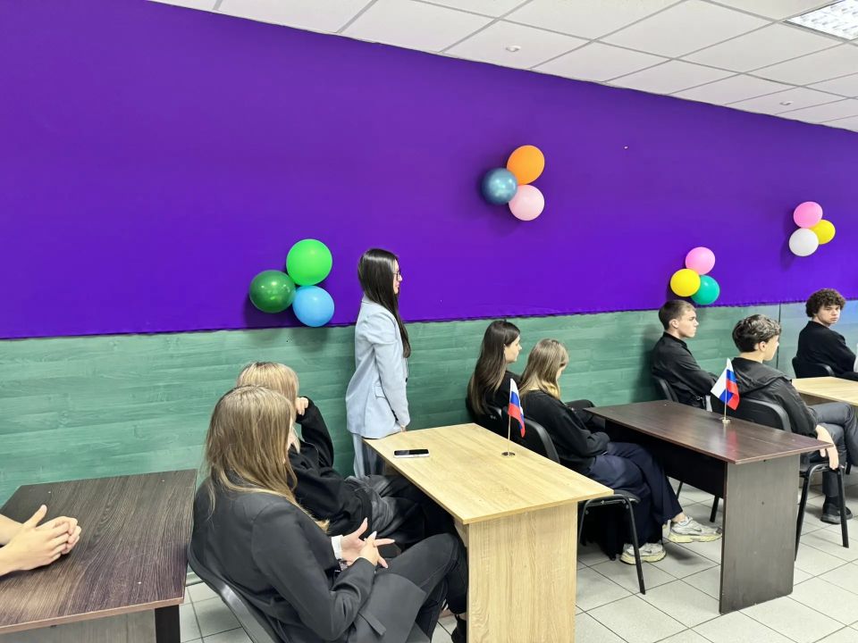 Школьники встретились с депутатами в День местного самоуправления Школьники встретились с депутатами в День местного самоуправления
